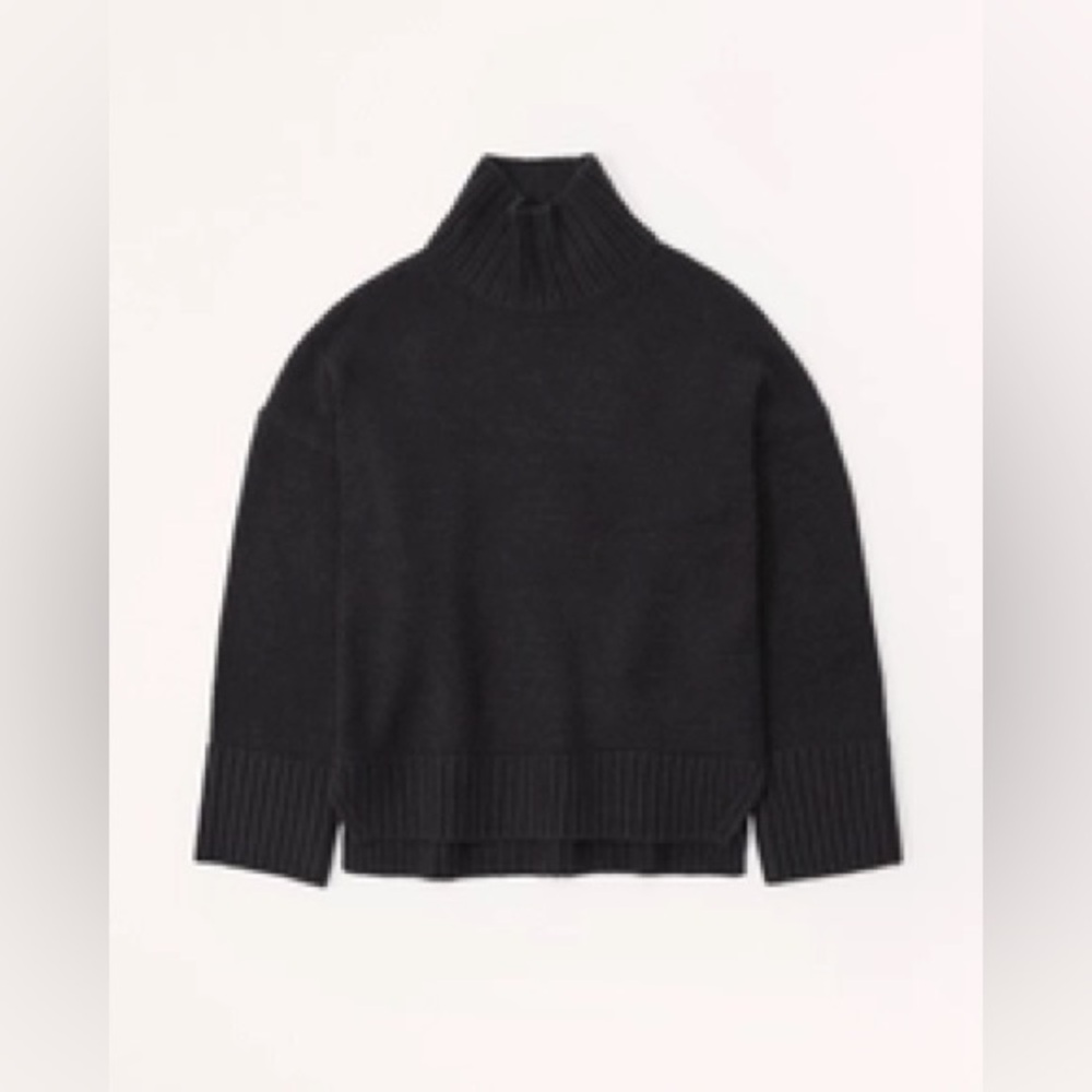 Navy Abercrombie & Fitch Easy Tuck Sweater size small